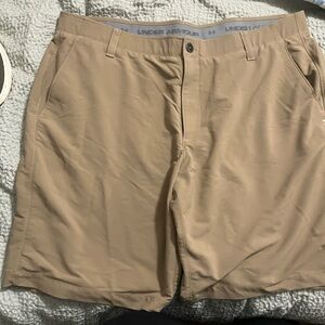 Under Armour Men's khaki Flat Front Shorts